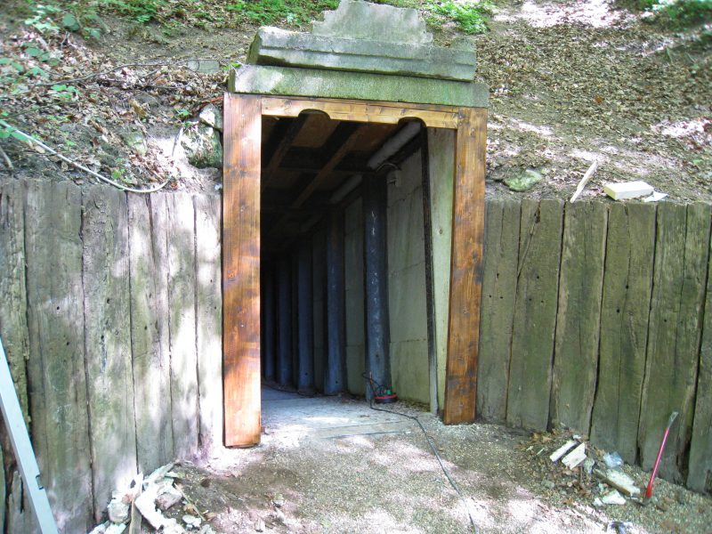 Indgang til kalkminerne i Daugbjerg ved Limfjorden