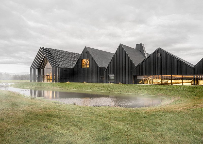 Bygningerne, hvor whiskeyen bliver produceret