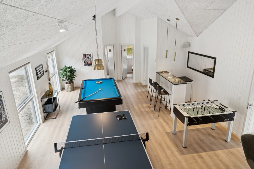 Aktivitetsrum i stort sommerhus