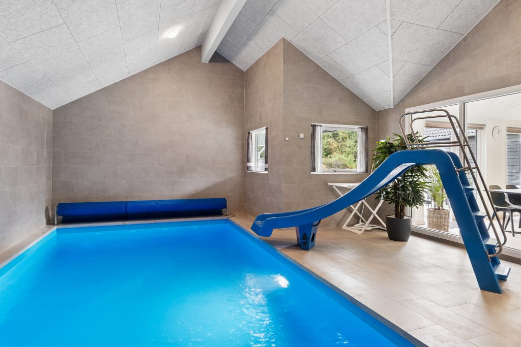Luksus-sommerhus med pool
