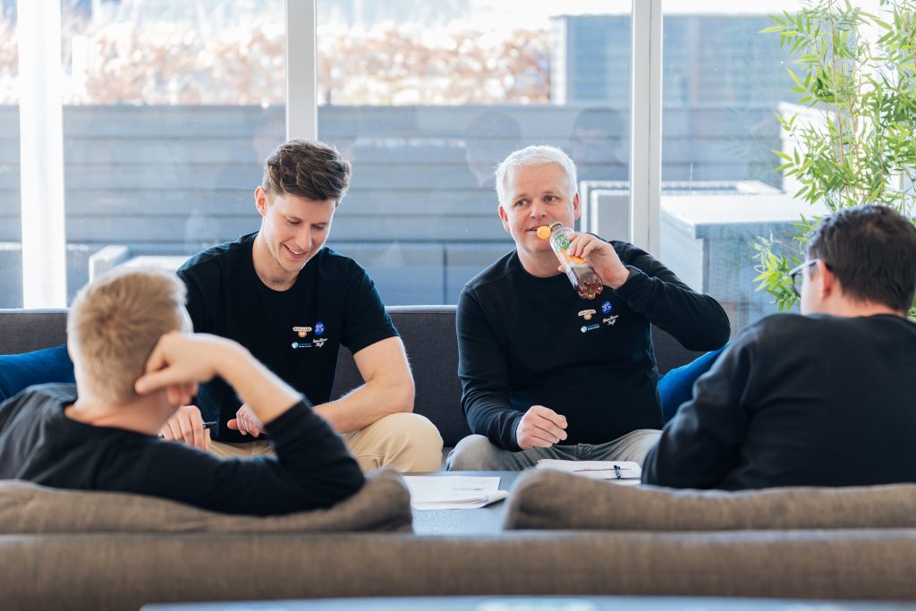 VILLA VILLA x PETER LARSEN KAFFE 26 MAR