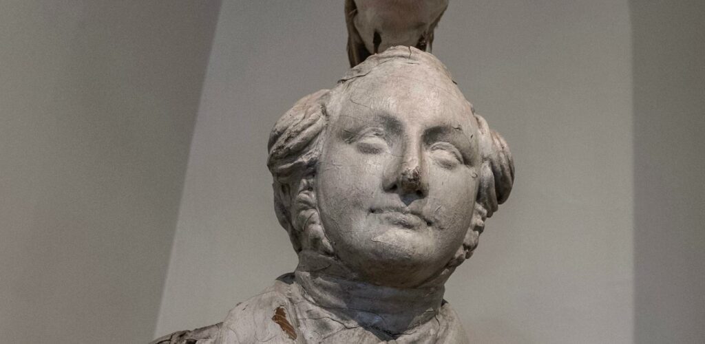 Statue