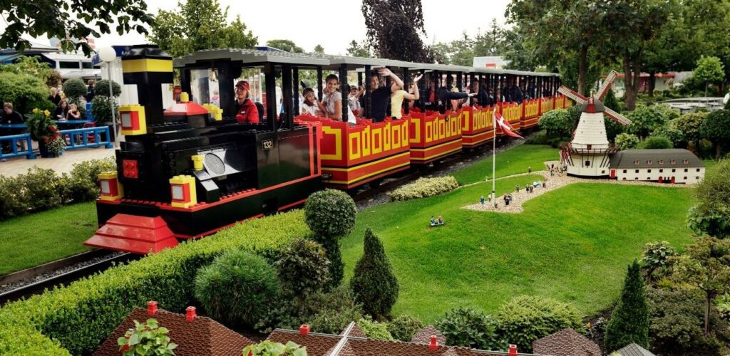 Zug in Legoland